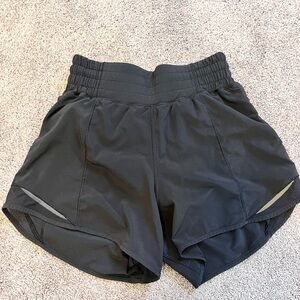 Lululemon Hottie Hot Shorts- Size 2 (4.5 inch)